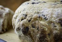 Slow Cooker Olive Bread: Soft, Savory No-Knead Recipe