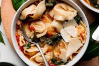 30-Minute Gluten-Free Spinach Tortellini Soup Recipe