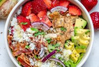 Strawberry Chicken Salad Bowls for Fresh, Colorful Meals
