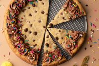 How to Make a Homemade Cookie Cake That Everyone Will Love