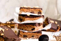 Dark Chocolate Peanut Butter Cup Blondies Recipe