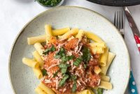 Sun-Dried Tomato Chicken and Pasta Made in a Slow Cooker