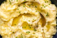 Creamy Roasted Garlic Mashed Potatoes Recipe for Comforting Sides