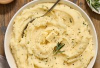 Slow Cooker Creamy Mashed Potatoes Recipe