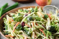 Broccoli Slaw Recipe: Crunchy Salad with Creamy Dressing