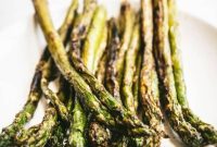 Perfect Grilled Asparagus with Lemon and Garlic