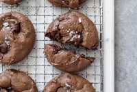 Chewy Gluten-Free Peanut Butter Chocolate Cookies