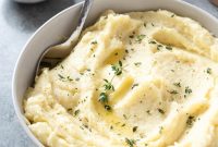 How to Make Creamy Parsnip Puree