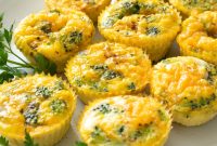 Mini Crustless Broccoli Quiche Bites