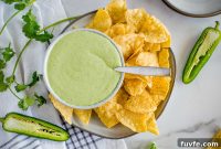 Creamy Jalapeño Sauce Recipe: Tangy, Spicy Dip for Tacos