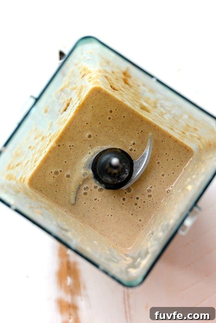 apple pie smoothie in a blender