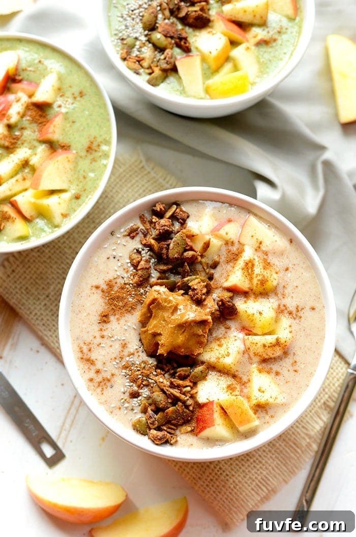 Apple pie smoothie bowl