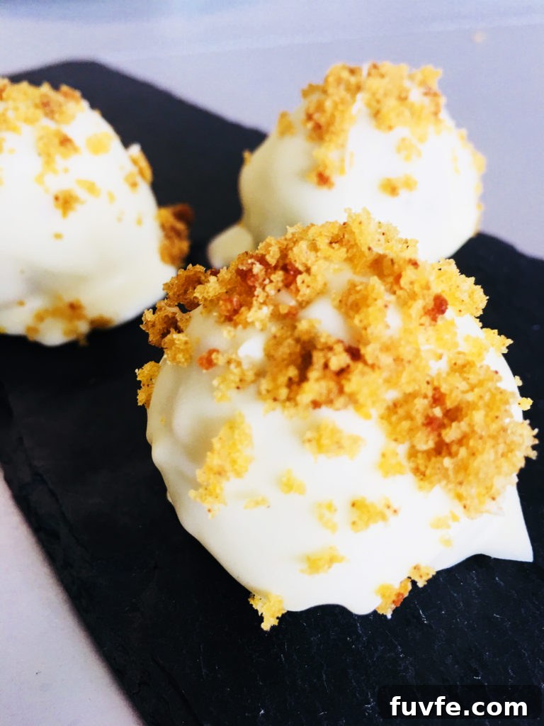 Pumpkin Cheesecake Balls