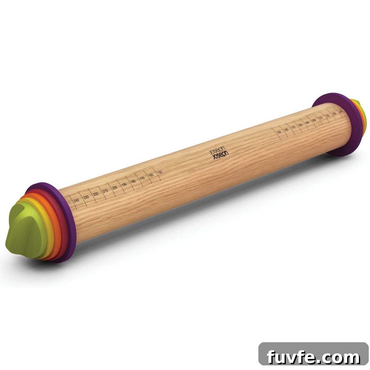 Adjustable rolling pin with removable rings.