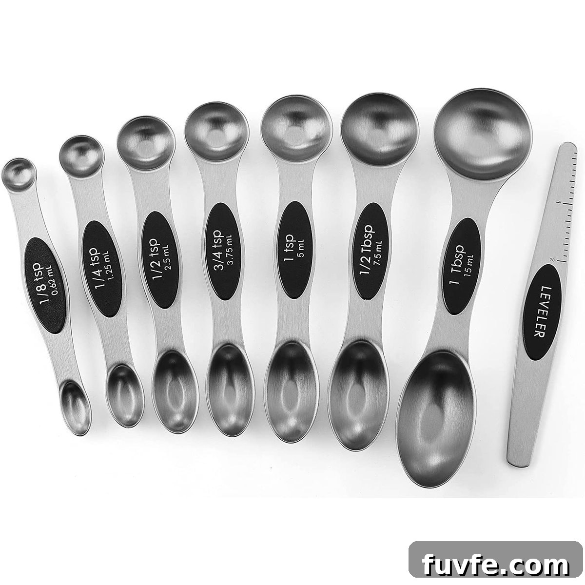 Magnetic measuring spoons.