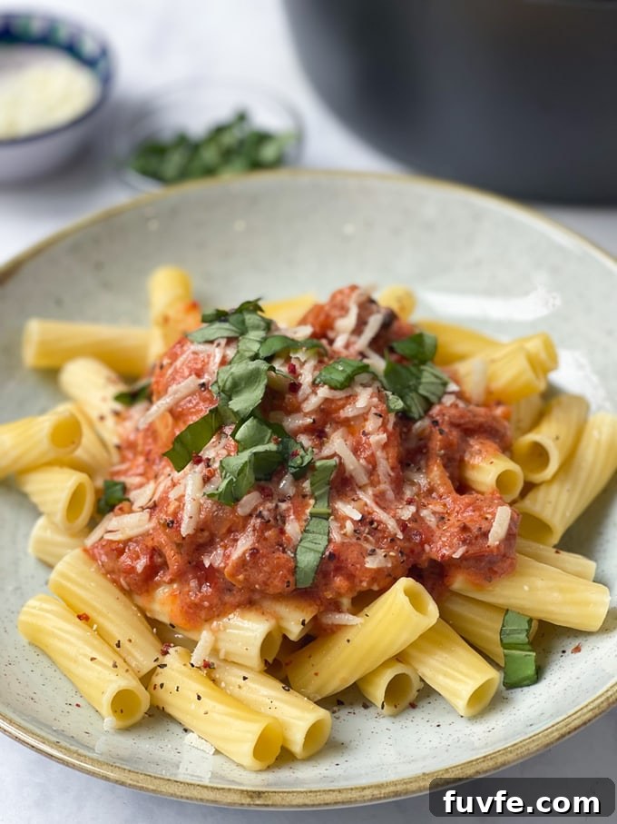Sun-Dried Tomato Chicken and Pasta Made in a Slow Cooker 8 img 23206 7
