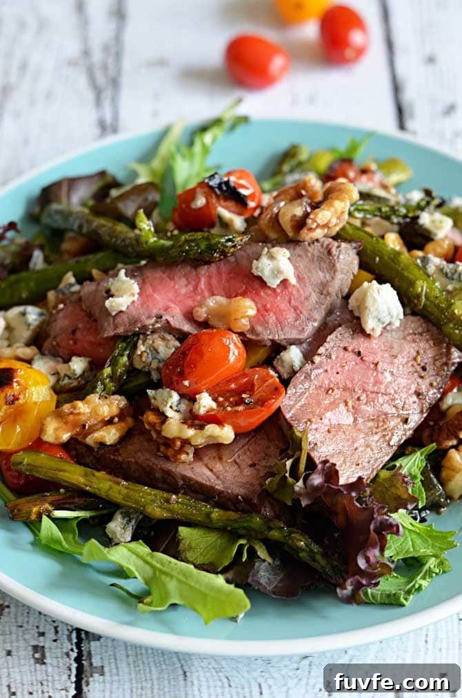Warm Balsamic Steak and Vegetable Medley. Salad and meat lovers, unite! | hostthetoast.com