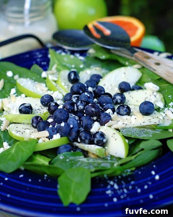 spinach salad with blueberries and green apples