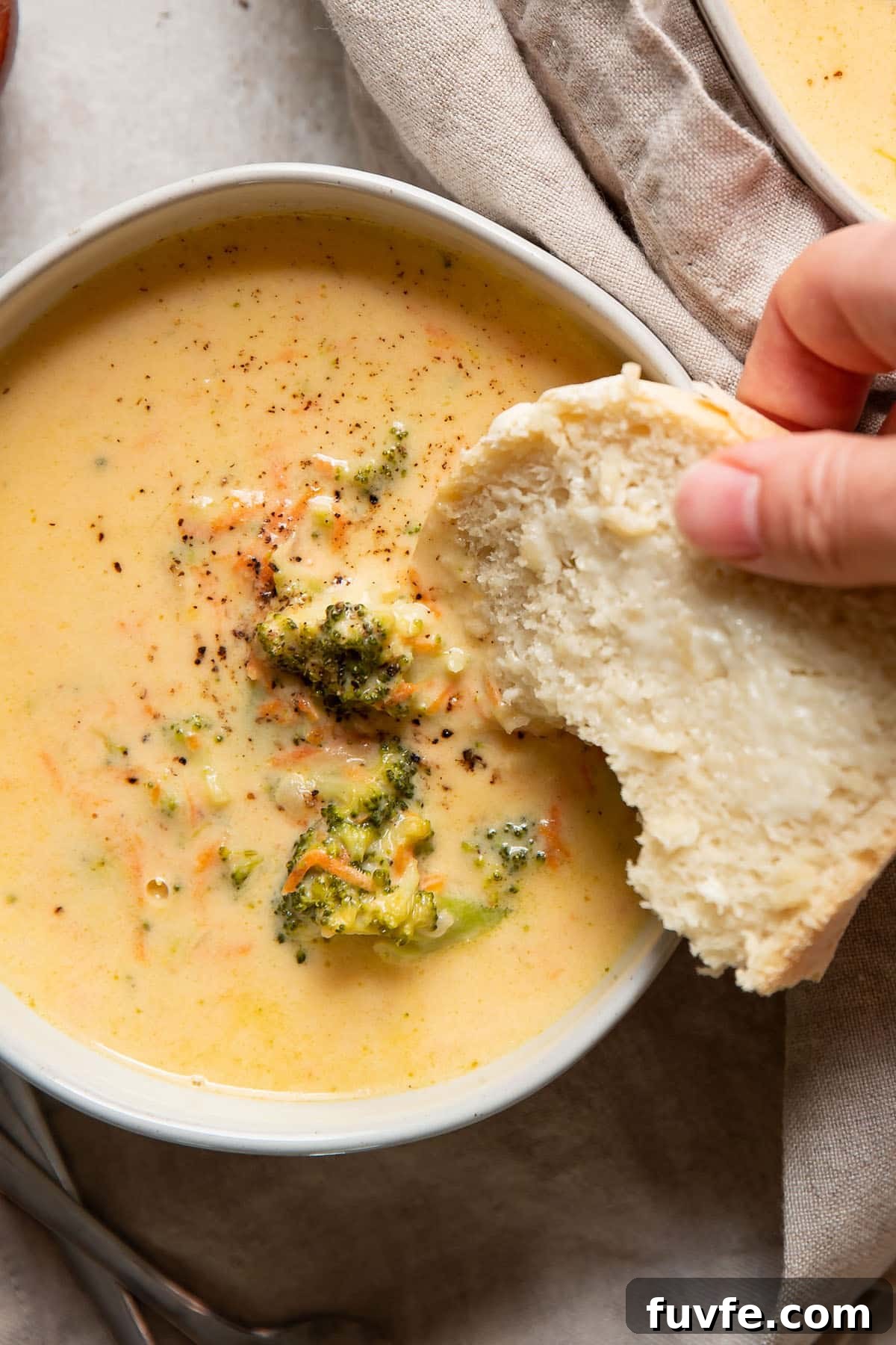 30-Minute Broccoli Cheddar Soup Recipe for Quick Comfort 10 broccoli cheese soup