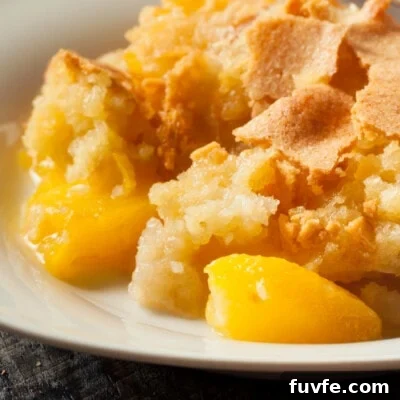 Easy Peach Cobbler feature