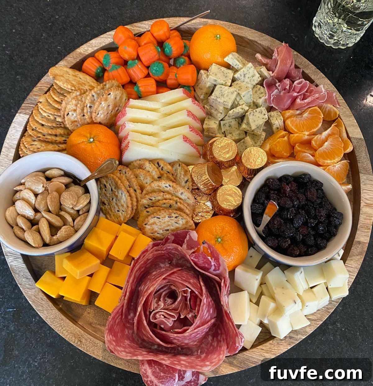 27 Gorgeous Thanksgiving Charcuterie Board Ideas for Entertaining 8 6. Perfect Fall Thanksgiving Board