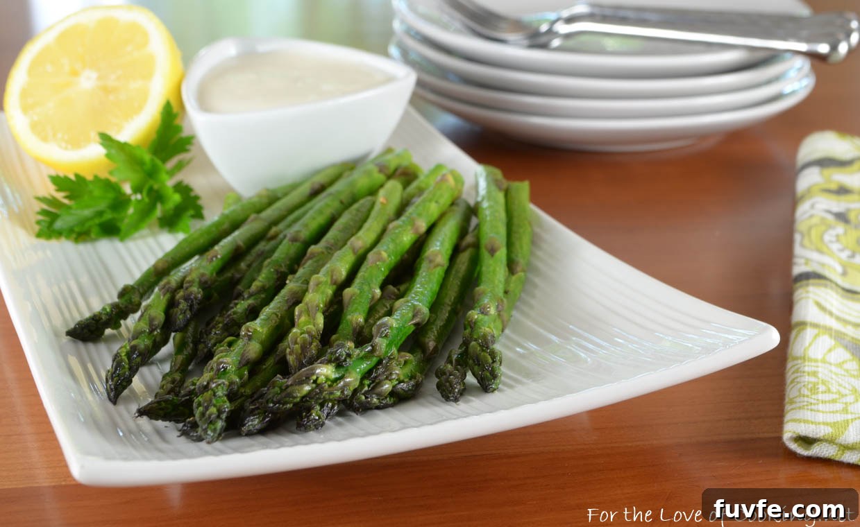 Asparagus Spears with Lemon-Garlic Aioli Asparagus Spears with Lemon-Garlic Aioli
