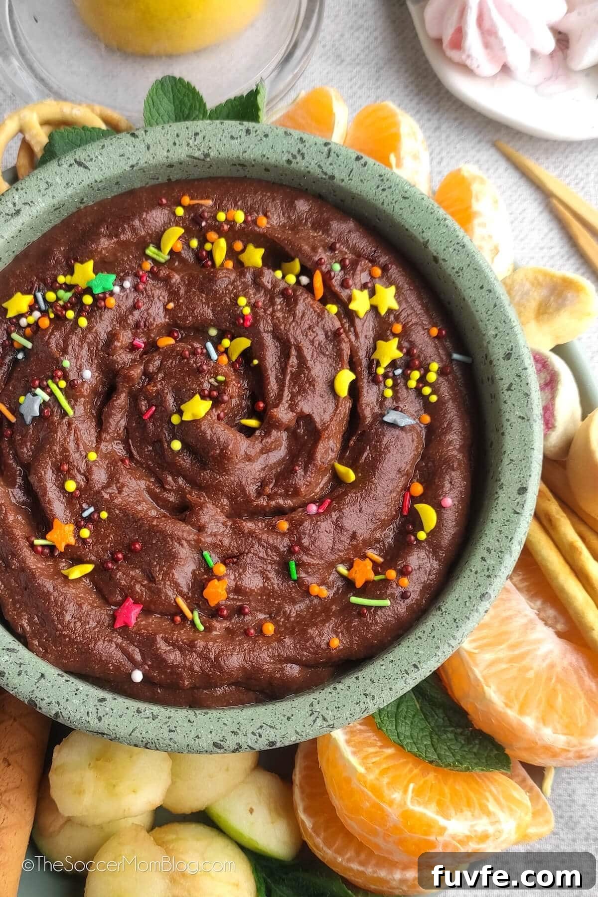 chocolate hummus with fruit for dipping