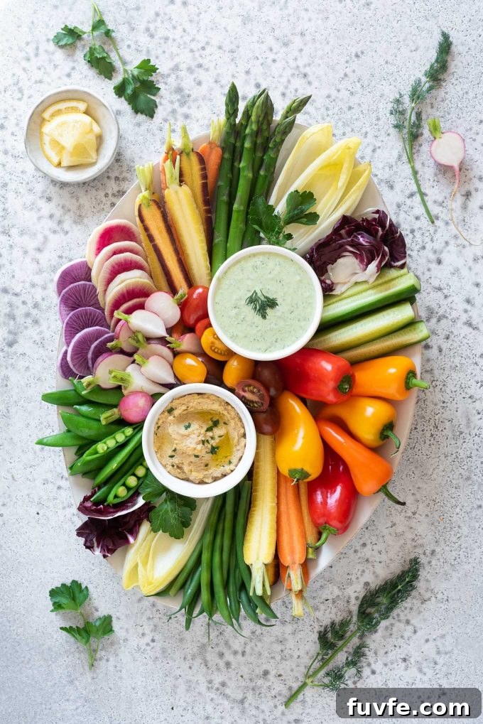 Crudites platter with hummus and dip