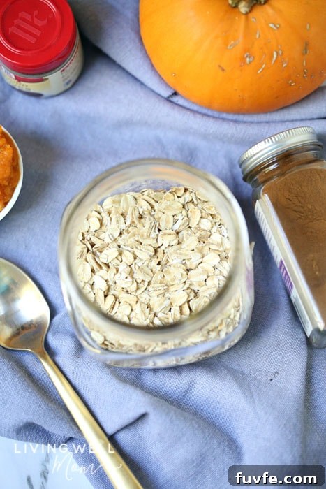 Pumpkin Pie Overnight Oats Recipe for Fall Breakfast 7 oats in a mason jar