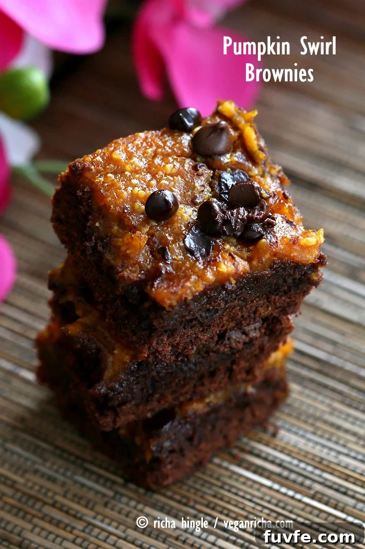 Vegan Pumpkin Brownies. Creamy Pumpkin Layered with Fudgy Dark Chocolate Brownie. Pumpkin Pie + Brownie | Vegan Richa