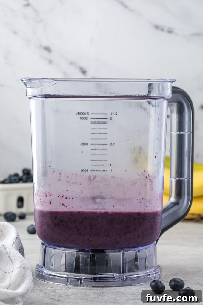 Creamy Blueberry Banana Smoothie Recipe 3 Blueberry banana smoothie recipe in blender